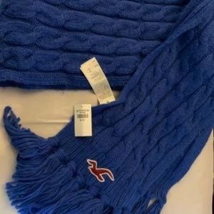 HOLLISTER Scarf NWT